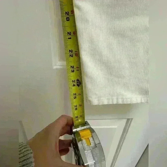 J Crew ivory classic style soft corduroy straight leg 26” ankle length size 31 - Picture 5 of 6